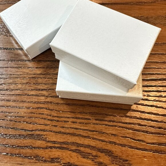 10 Set White Embossed Swirl Jewelry Boxes Fiber fill included 3x2.25x1" - Picture 6 of 7